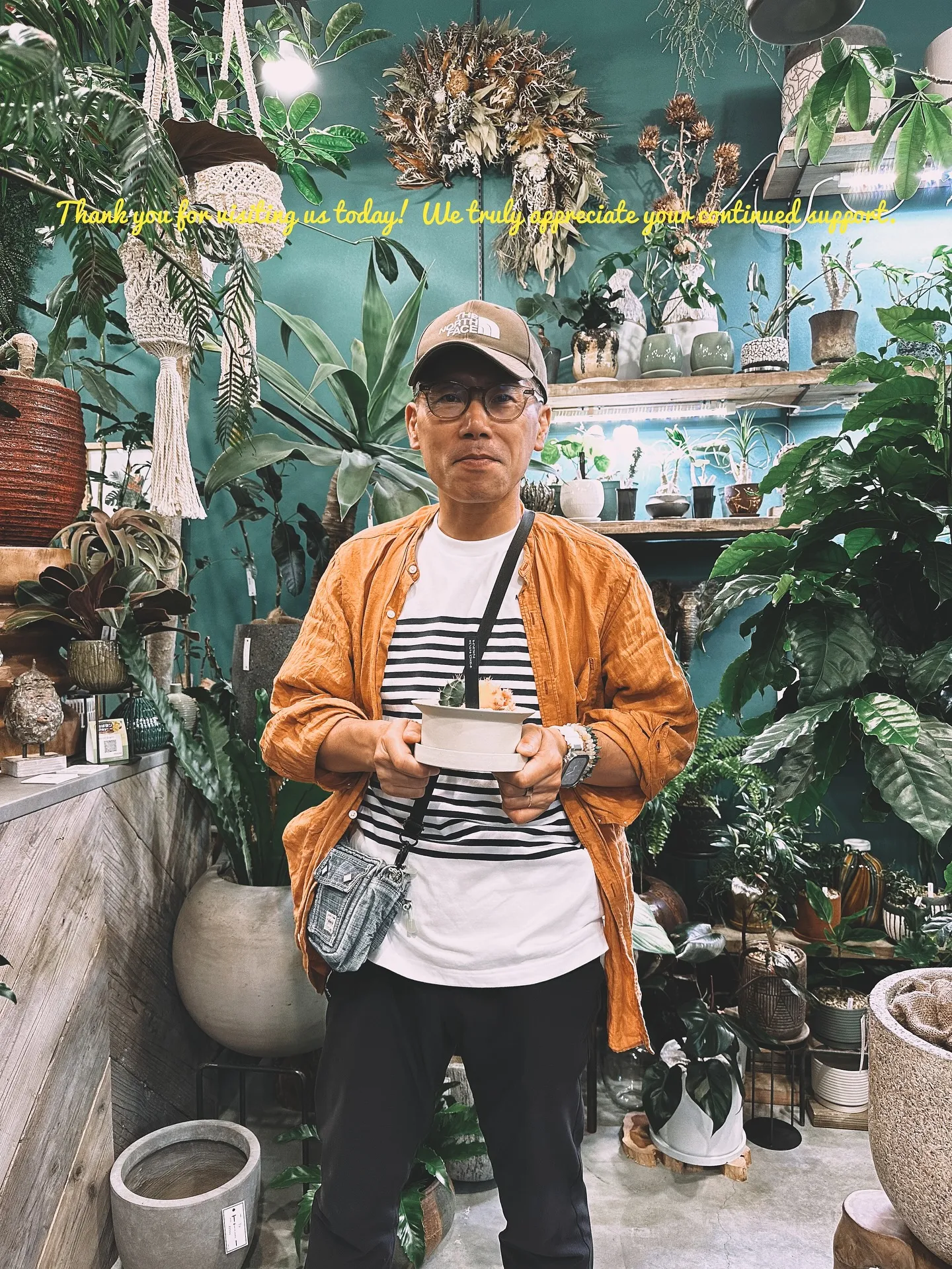 【兵庫県にある、感性で選ぶ植物と鉢の専門店。
