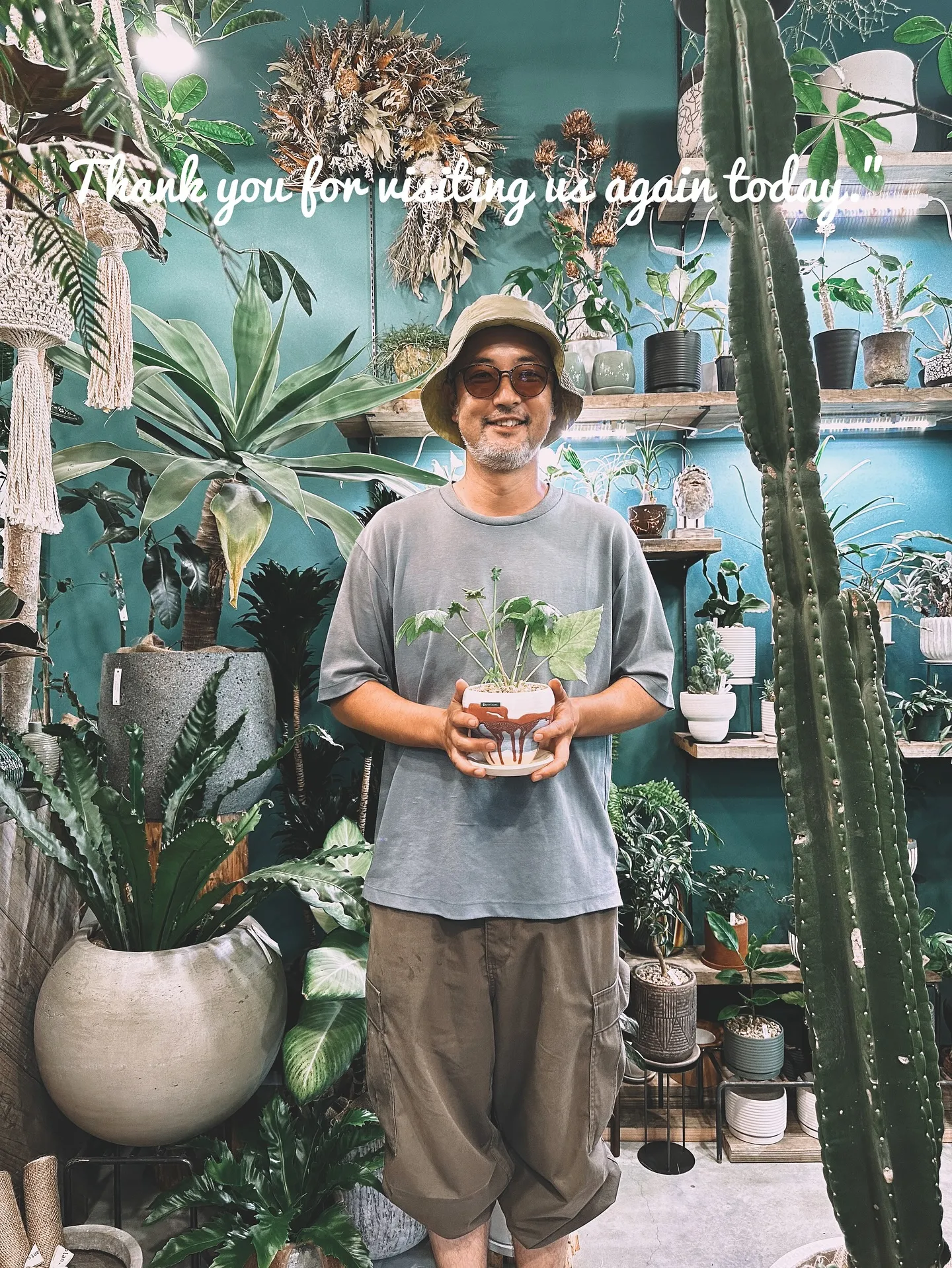 【こだわりの植物と鉢のお店、植物専門店バーレルプランツ】