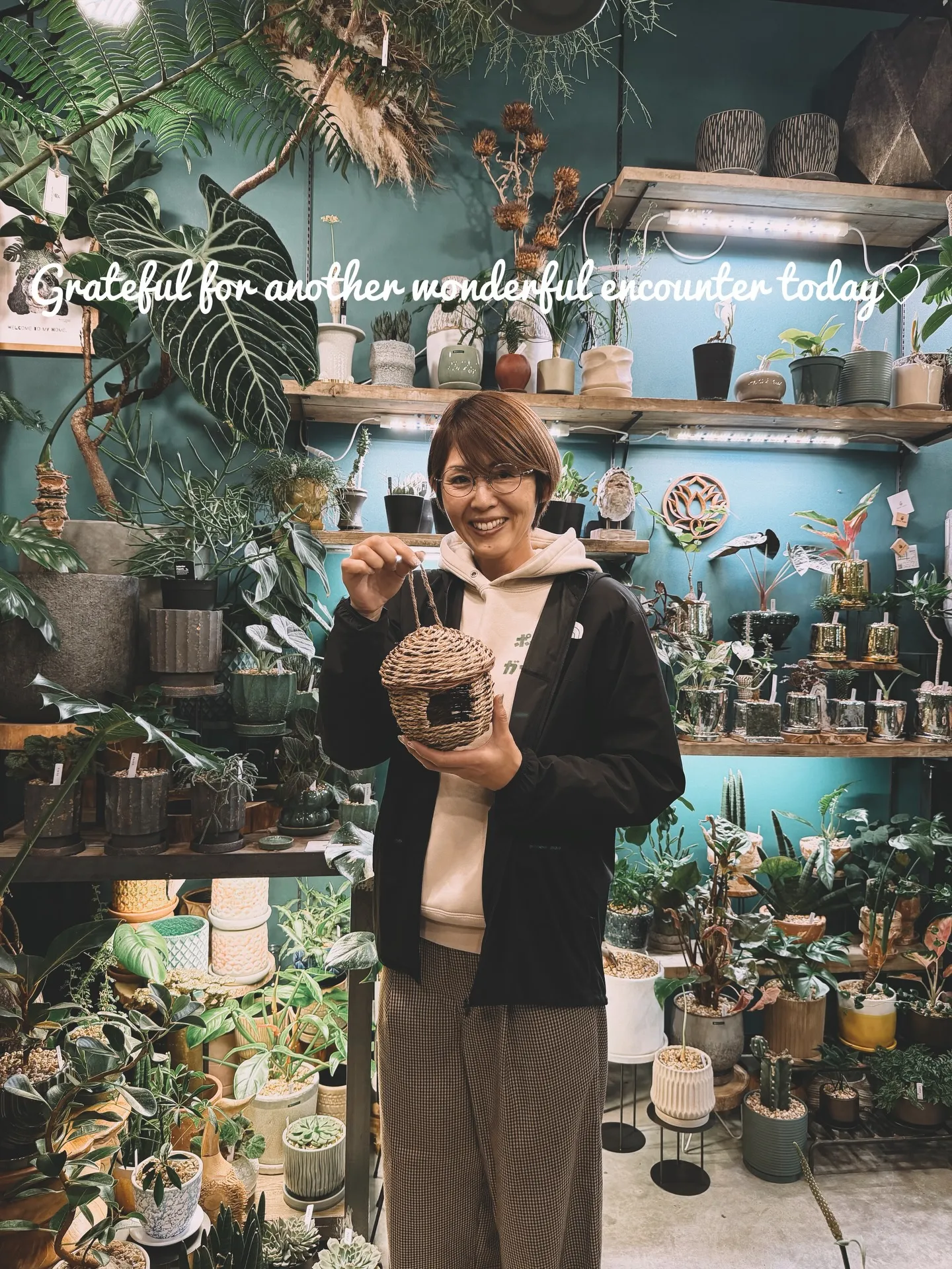 「お客様を迎える空間にグリーンの癒しを」