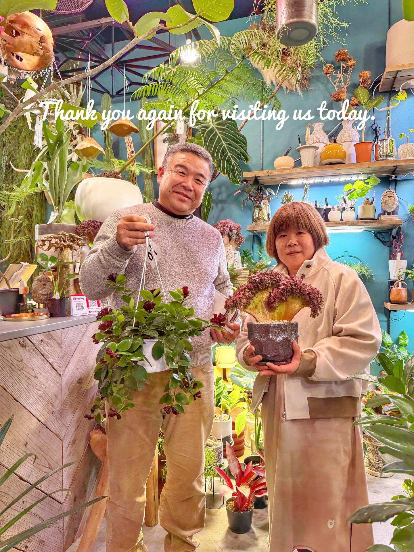 【本日、人気のイチゴ鉢、ところにより「植物と素敵なお客様の日...