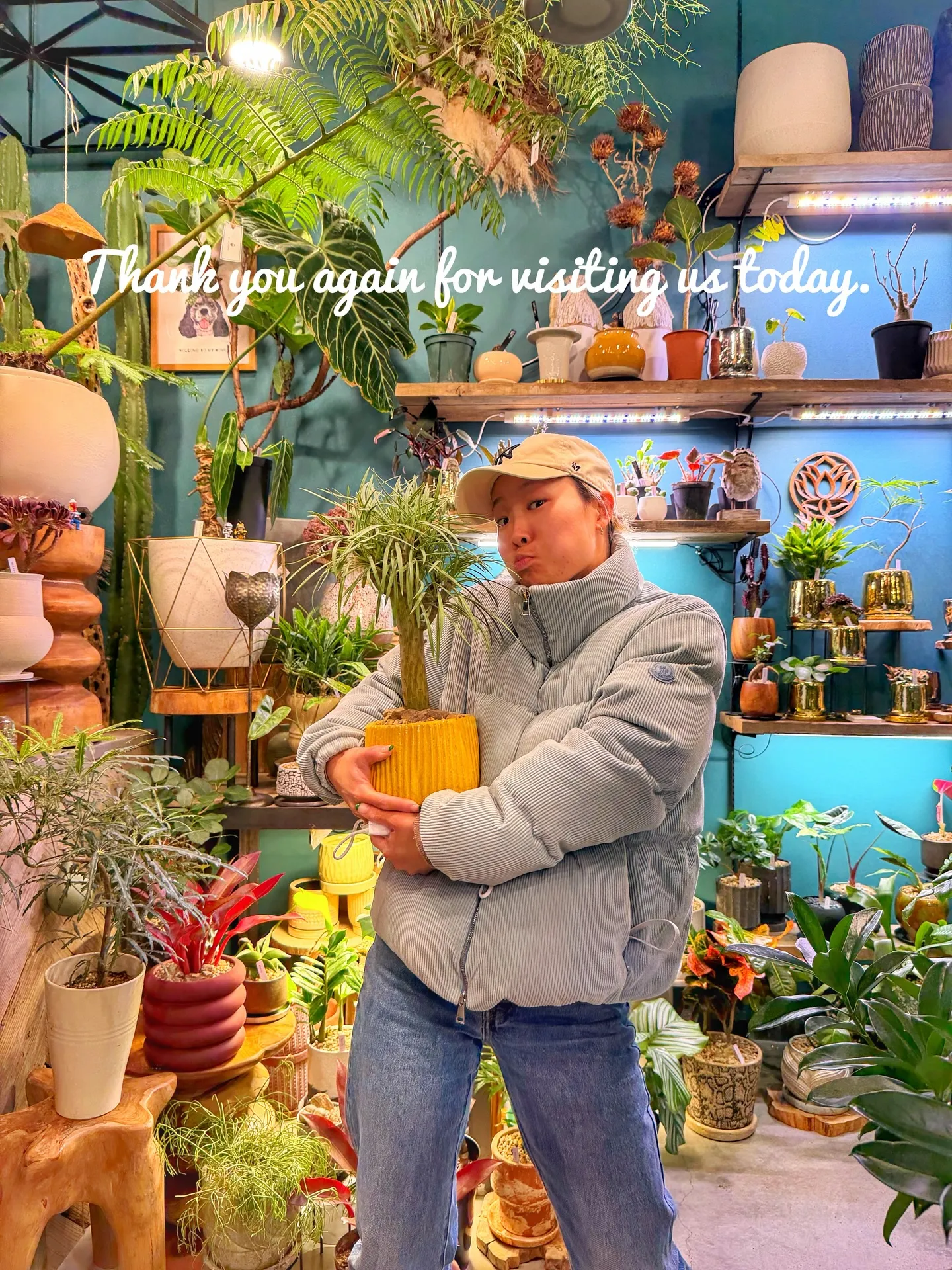 【本日、人気のイチゴ鉢、ところにより「植物と素敵なお客様の日...