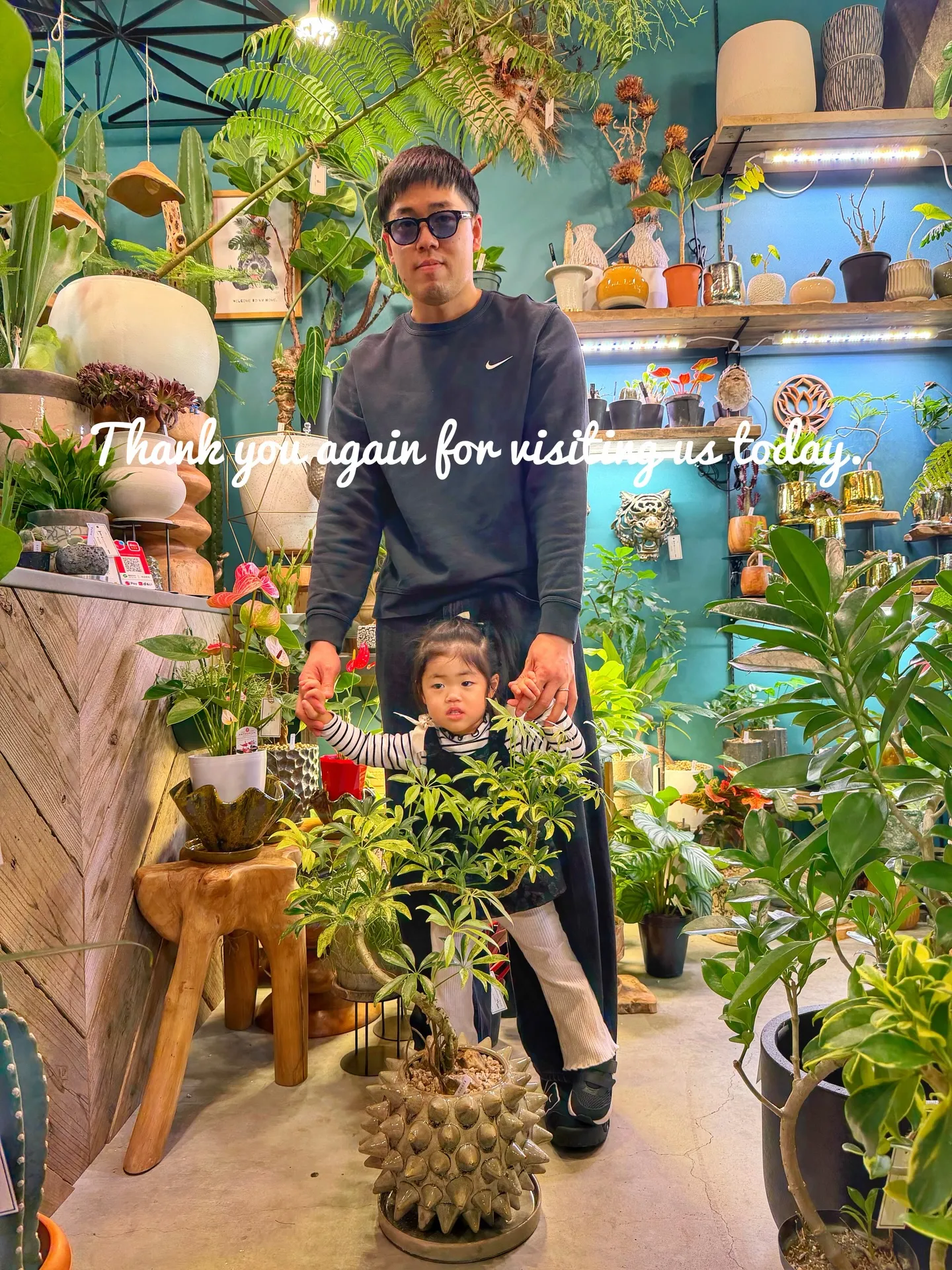 「店内パンパン!8号鉢もたっぷり揃いました」